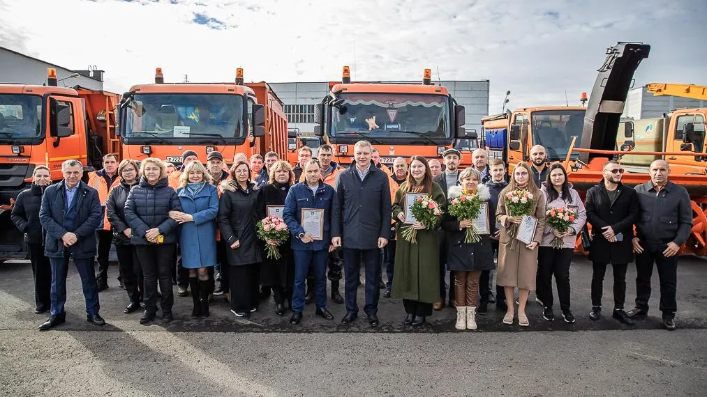 Одинцовских работников дорожного хозяйства поздравили с профессиональным праздником