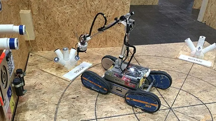 Королевские школьники выступят в чемпионате RoboCup в Таиланде