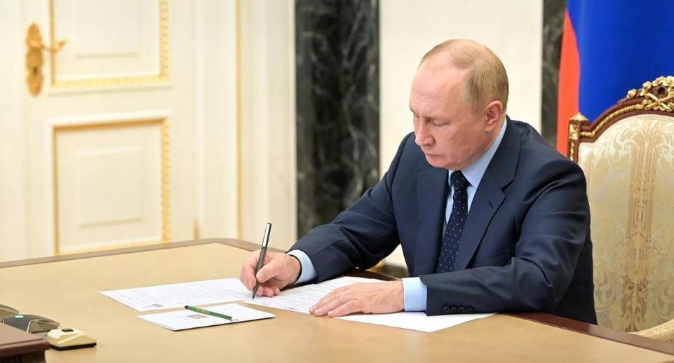 Путин подписал закон о сохранении статуса сельхозпроизводителя в трех областях