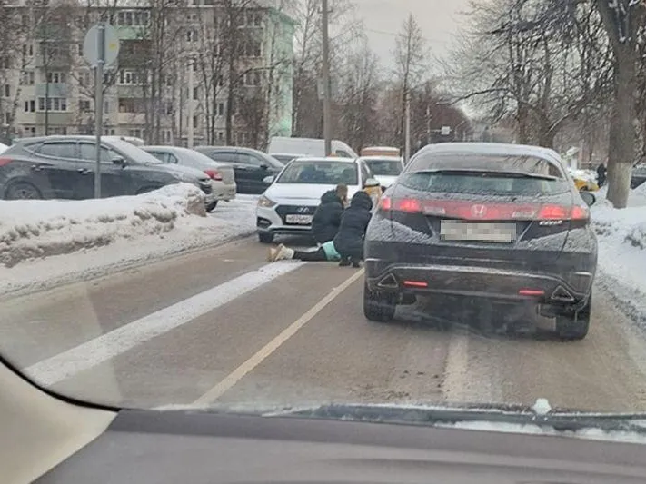 Таксист сбил девочку рядом со школой в Коломне