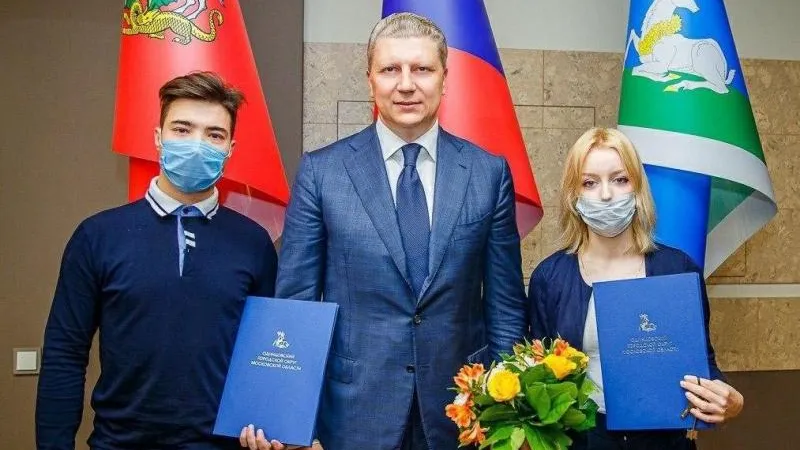 Еще двое детей-сирот получили ключи от собственных квартир в Одинцовском округе 
