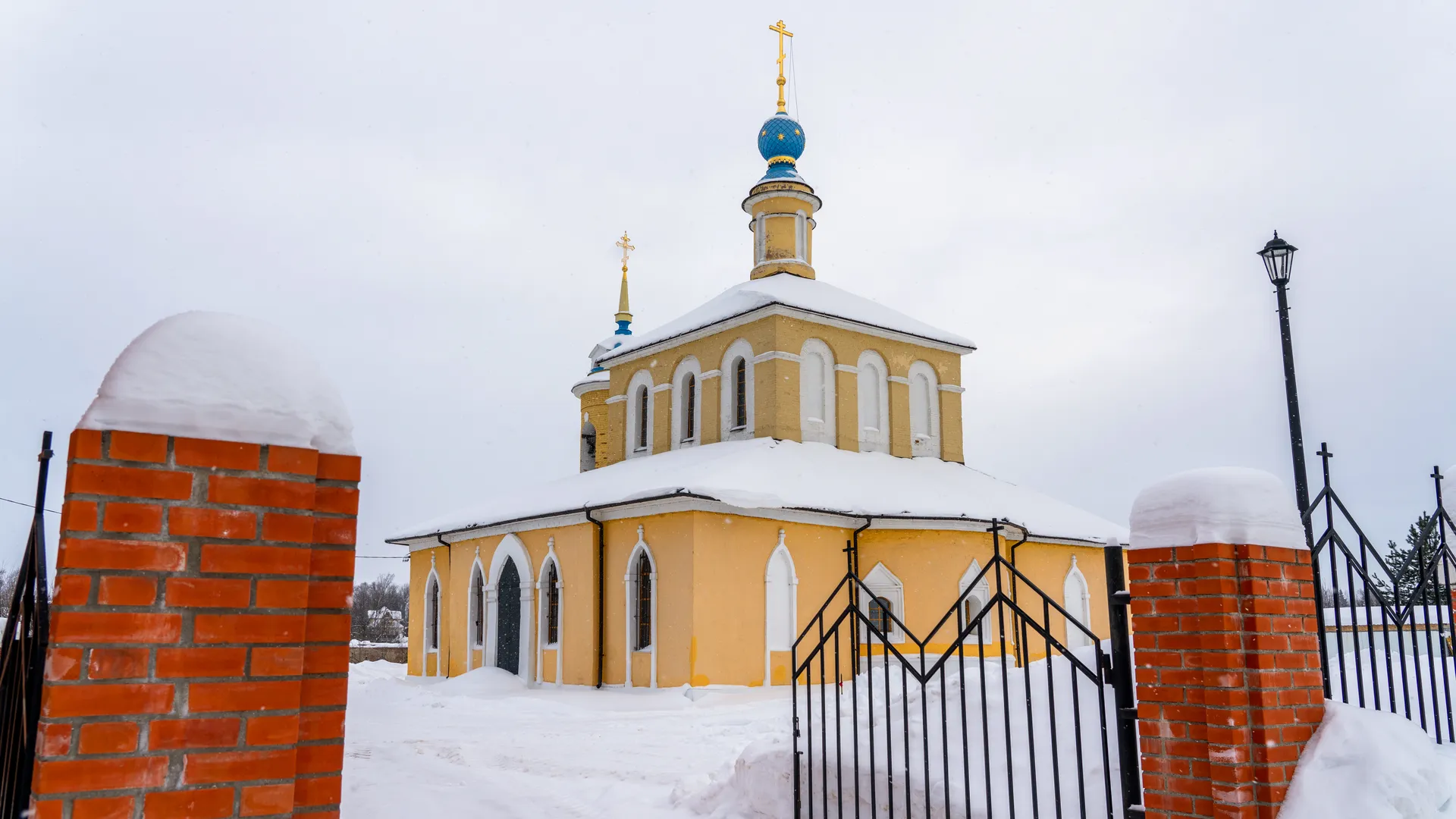 Камни пойдут в ход: кому официально запретили держать Великий пост