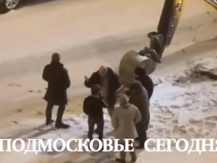 Прохожего в Балашихе избили за то, что тот пожаловался на громкий шум