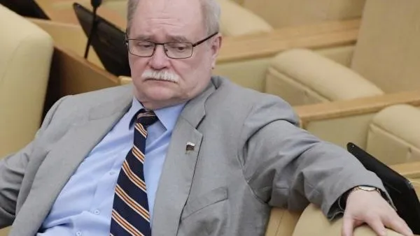 Бортко заявил, что подписал документ против главы Госфильмофонда