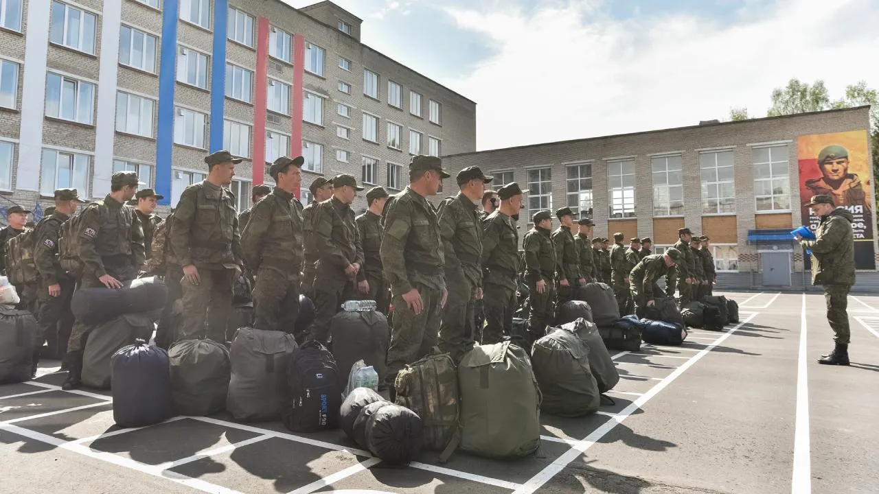Центр отбора на военную службу по контракту работает в Подмосковье