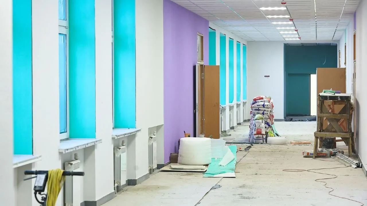 В Ступино в рамках капремонта лицея приступили к внутренней отделке помещений