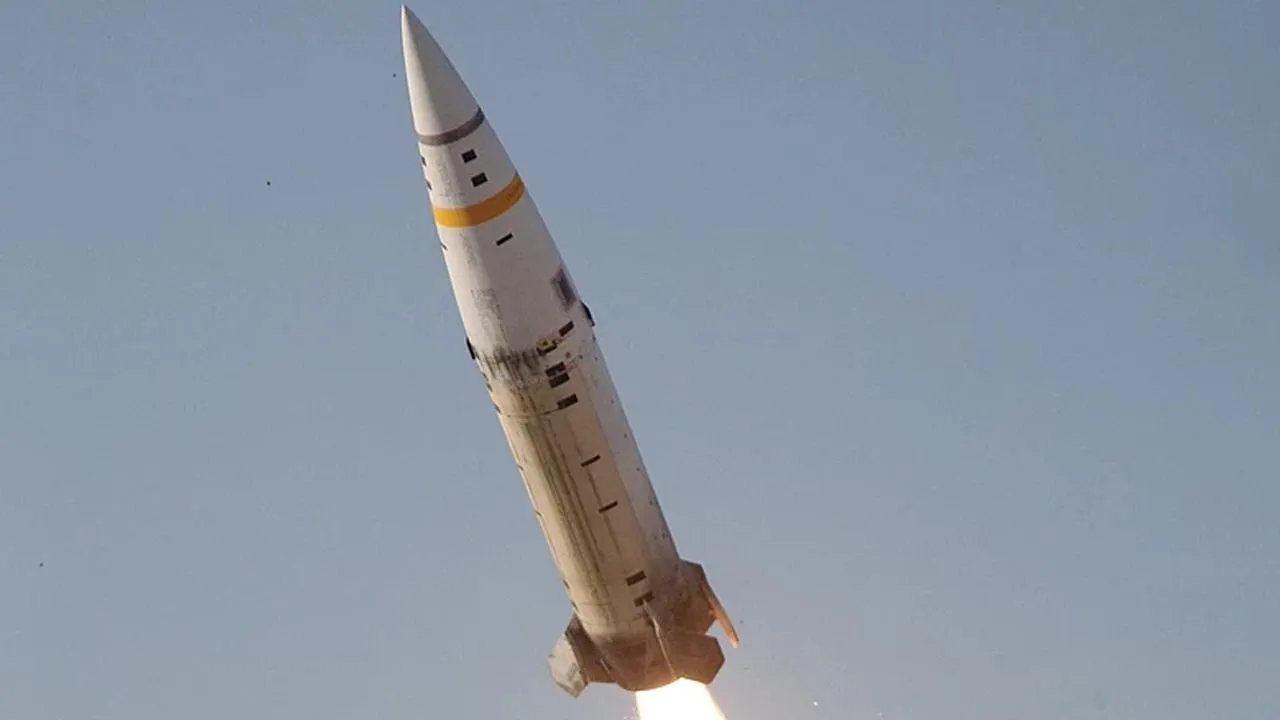 сommons.wikimedia/U.S. Army Acquisition Support Center