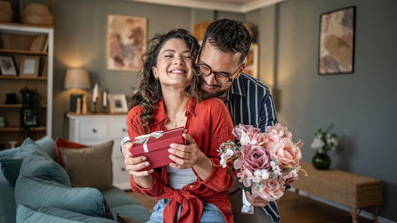 Что подарить на 8 Марта: топ-гаджеты, которые вызовут вау-эффект и искренний восторг