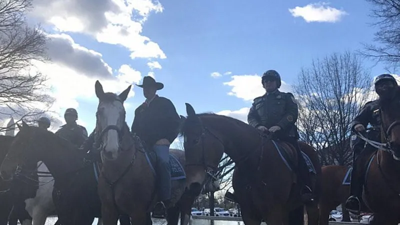 twitter.com/RyanZinke/media