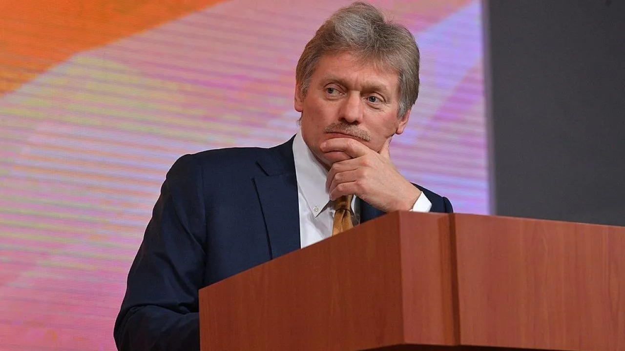 Песков: ЦРУ выбрало не ту социальную сеть для призыва россиян к сотрудничеству
