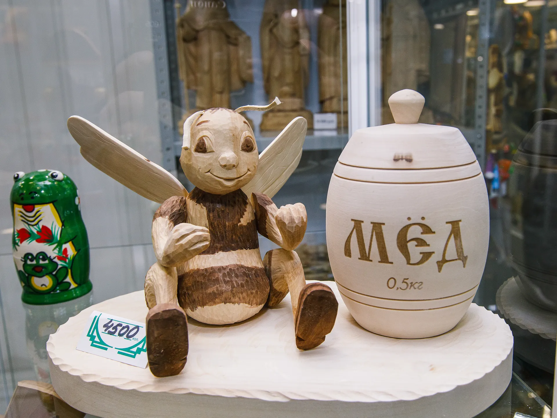 В ЦРПТ опровергли информацию об обязательной маркировке меда «Честным знаком»