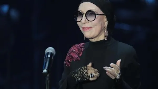Инна Чурикова получила перелом ребер на спектакле