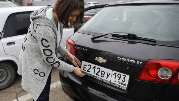 В Госдуме предложили продавать «красивые» автомобильные номера через аукционы