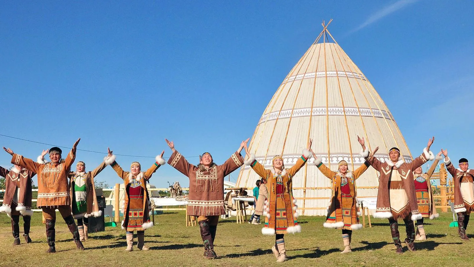 Эвенкийский народный ансамбль песни и танца «Осиктакан»