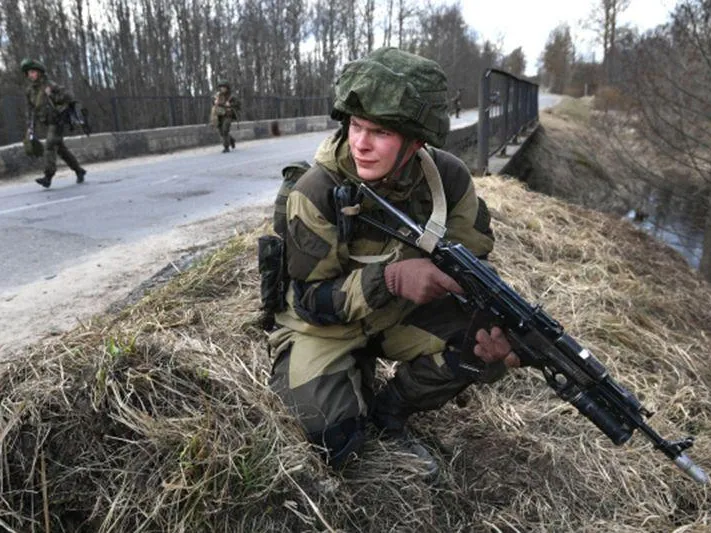 Насколько накалилась обстановка на границе Белоруссии и Украины — мнение военного эксперта
