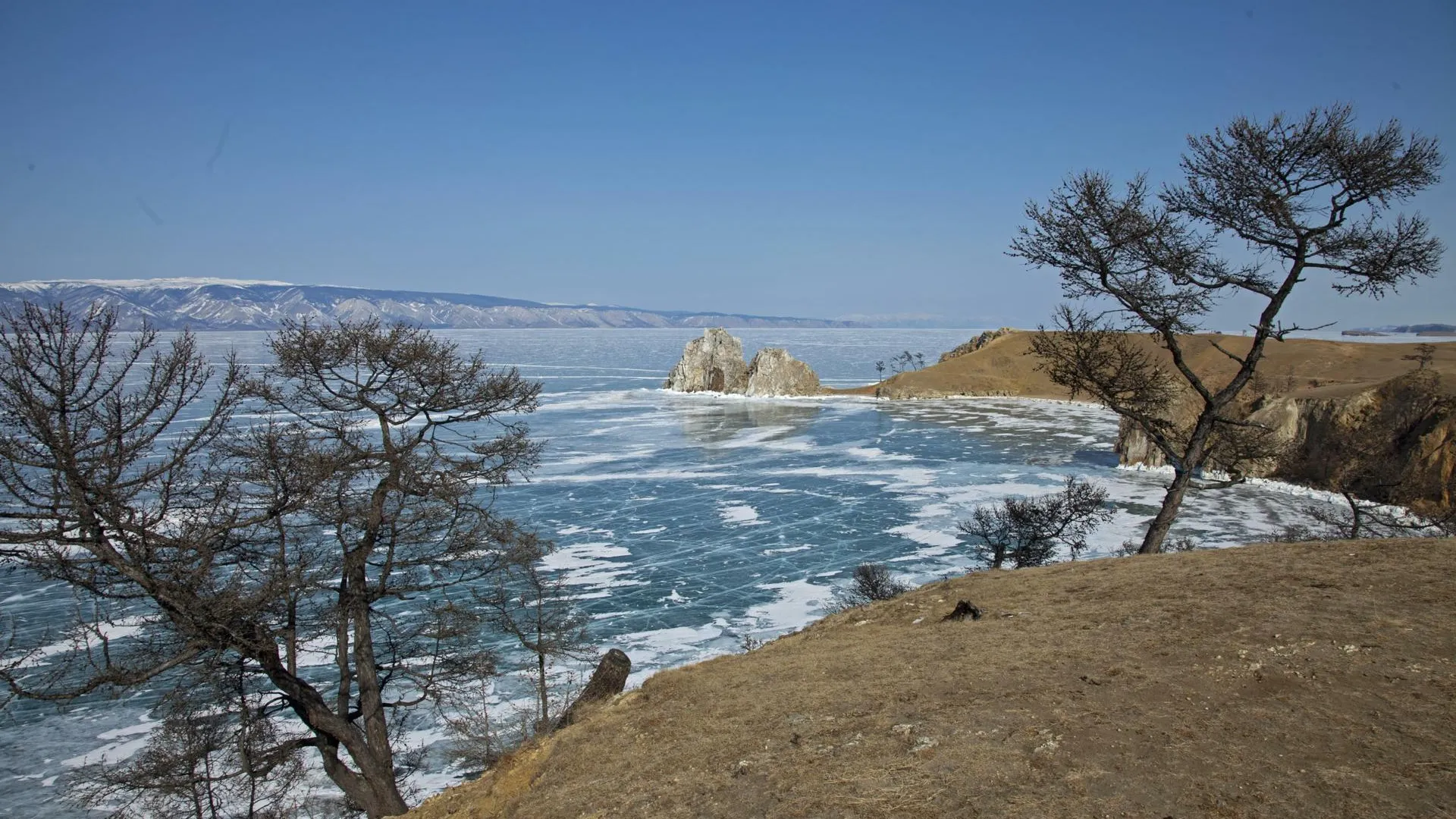 Alexandr Knyazev/Russian Look