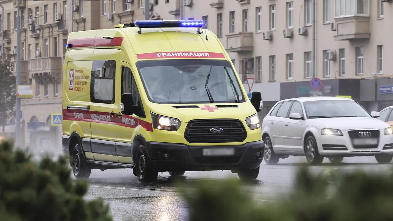 Увеличение премий и надбавок за стаж: в Госдуме предложили дополнительно поощрять водителей скорой помощи
