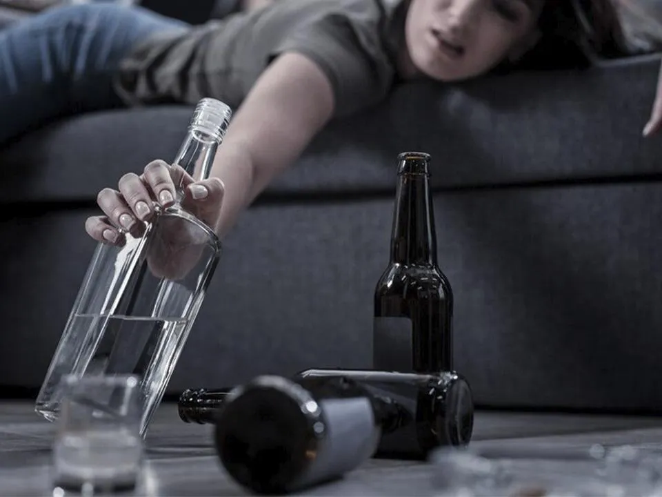 «Огромная профанация»: нарколог разоблачил вакцину от алкоголизма, созданную американцами