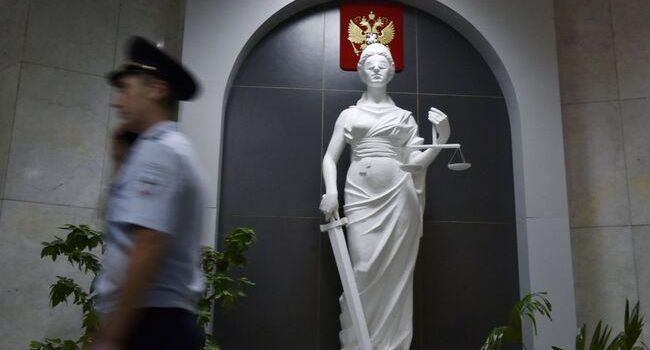 Еще семеро участников беспорядков в аэропорту Махачкалы получили сроки до 15 лет