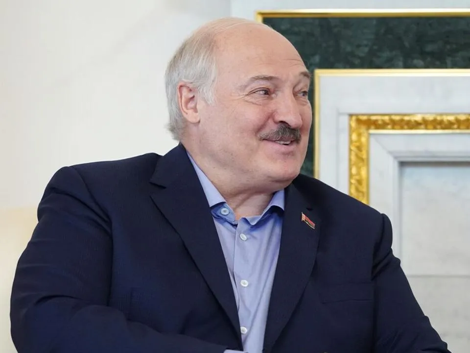 «Против нас был бы открыт второй фронт»: политолог вспомнил, как Лукашенко спас Россию