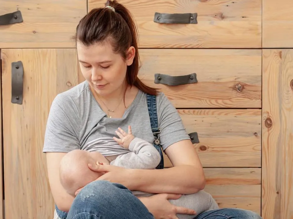 Выяснилось, как кормление грудью при психическом заболевании влияет на младенца