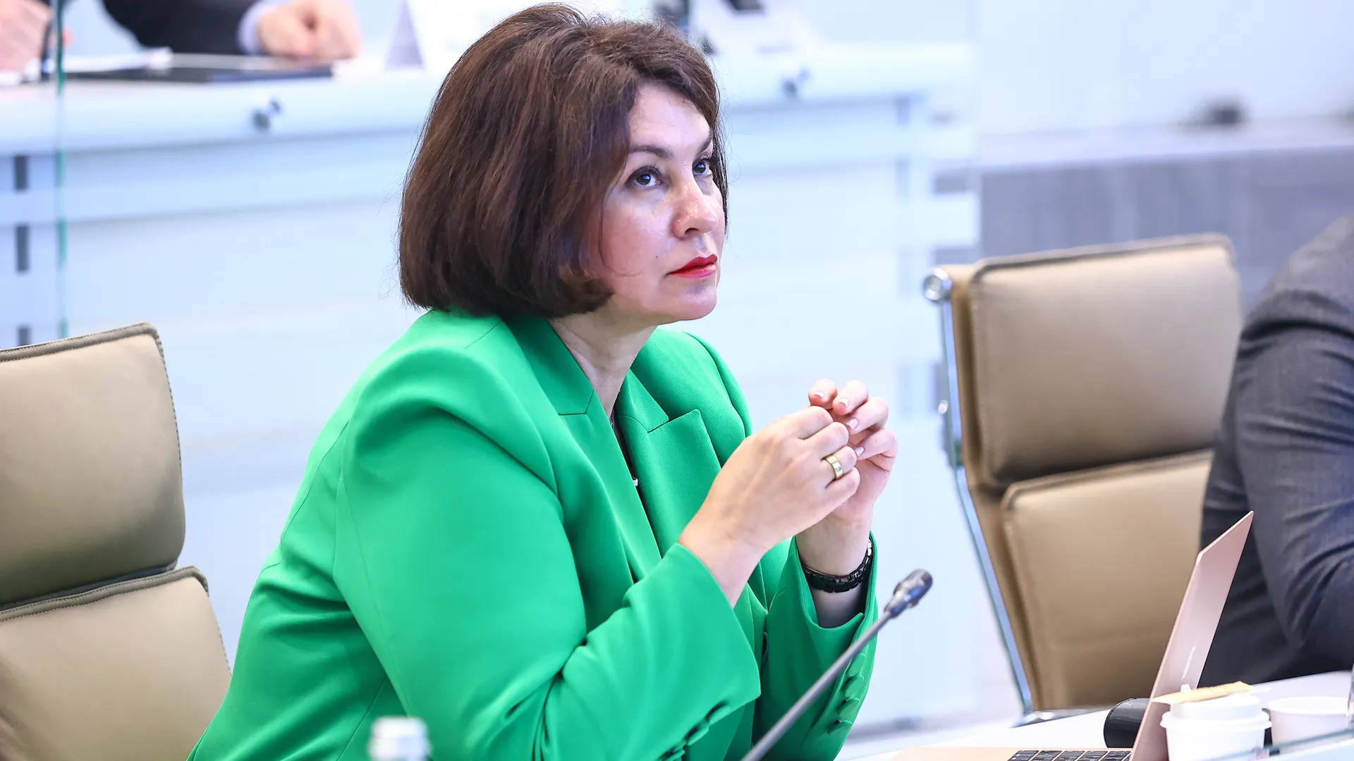 Инна Федотова на совещании в Доме правительства МО