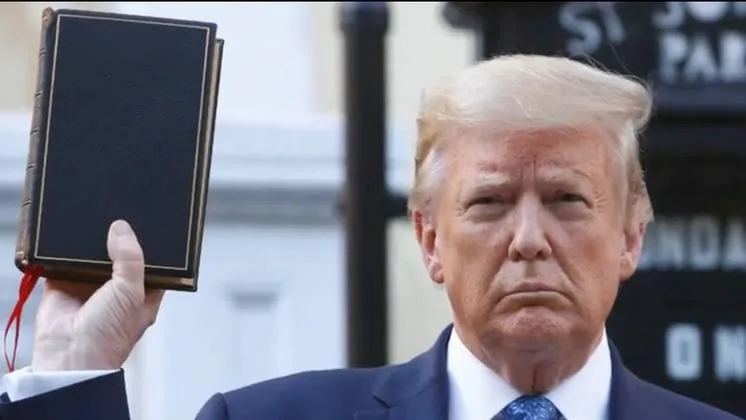 Политолог Ищенко считает, что Трампу Украина передана уже мертвой
