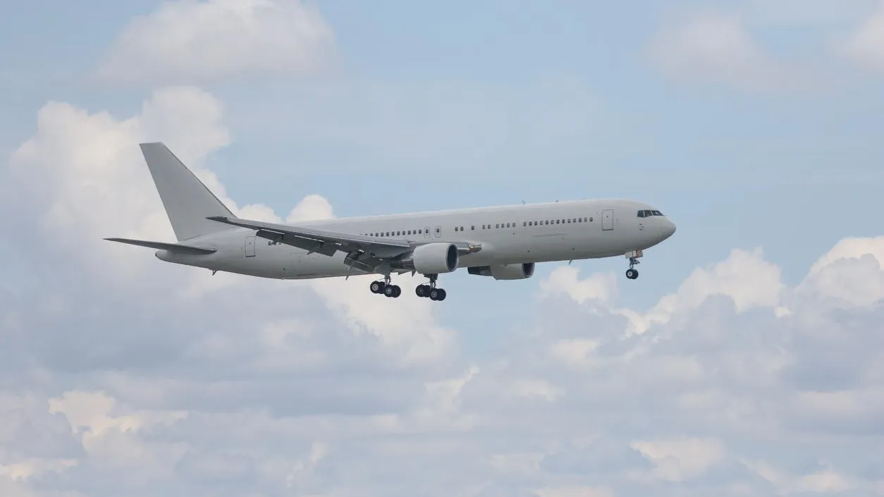 Рейс на Пхукет перенесли из-за инцидента с двигателем