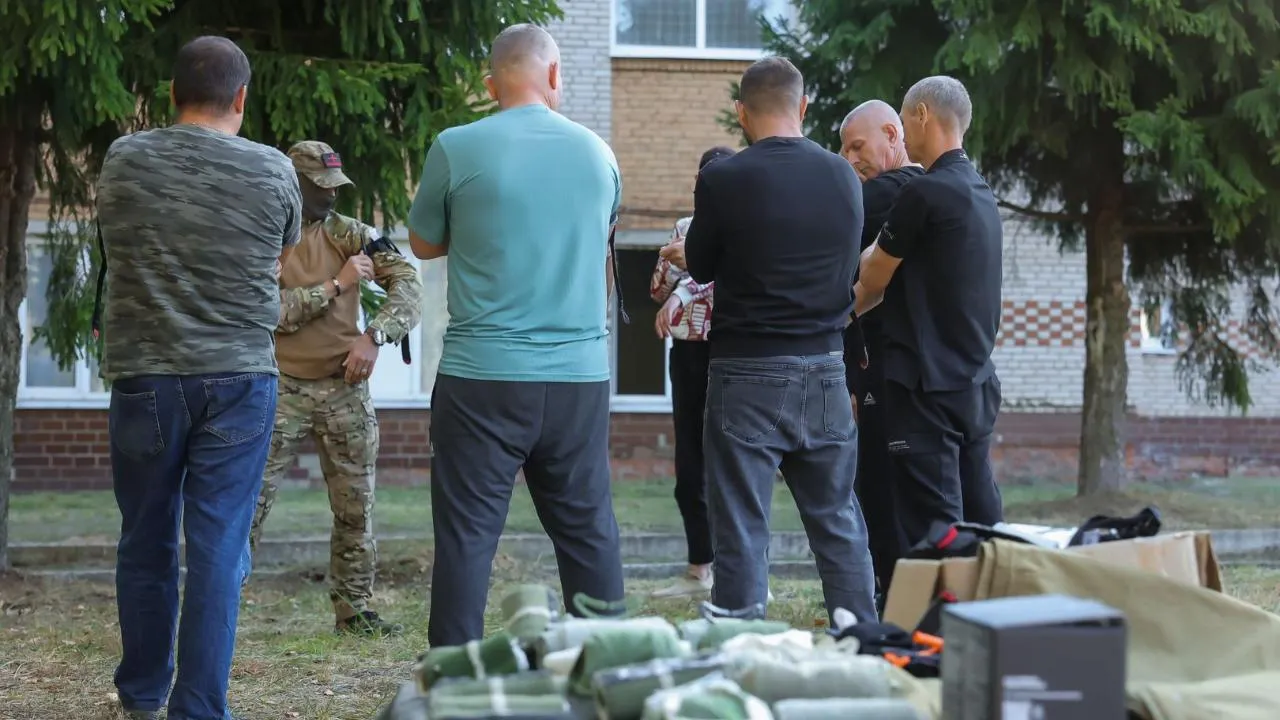Региональные и федеральные меры поддержки доступны военнослужащим, заключившим контракт от Подмосковья