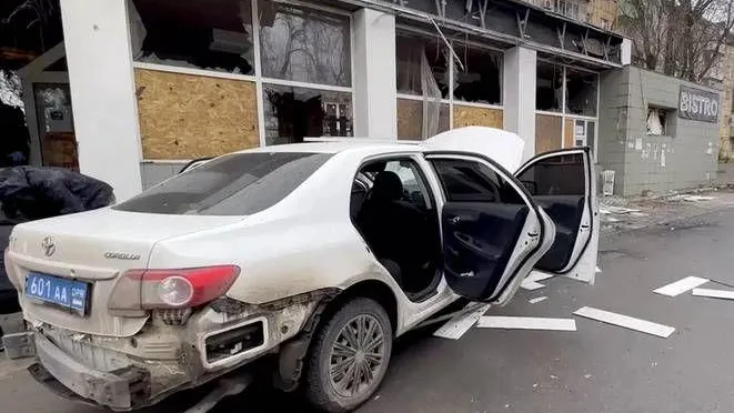 В Мариуполе взорвали автомобиль начальника полиции 