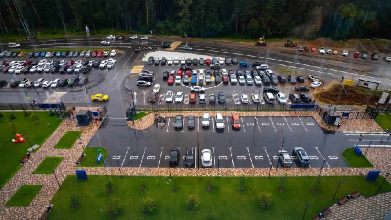 «Что-то на мимимишном»: туристы из РФ заметили в Китае авто необычного дизайна