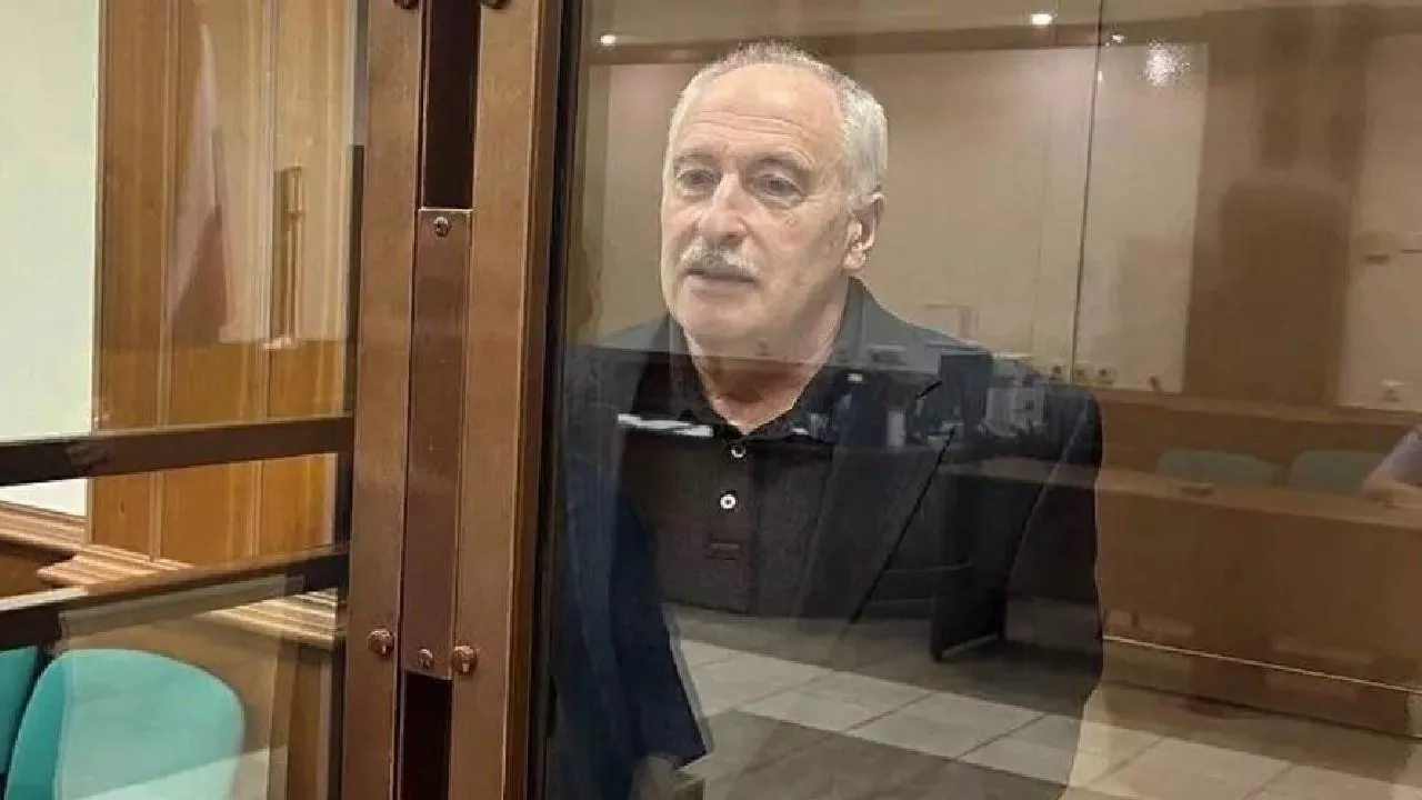 Суд отправил физика Голубкина на 12 лет в колонию за госизмену