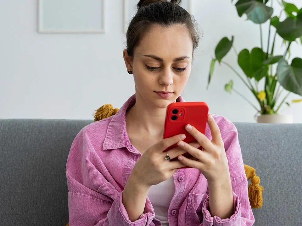 Дороже для владельцев Apple: почему маркетплейсы завышают цены на товары при покупке с iPhone