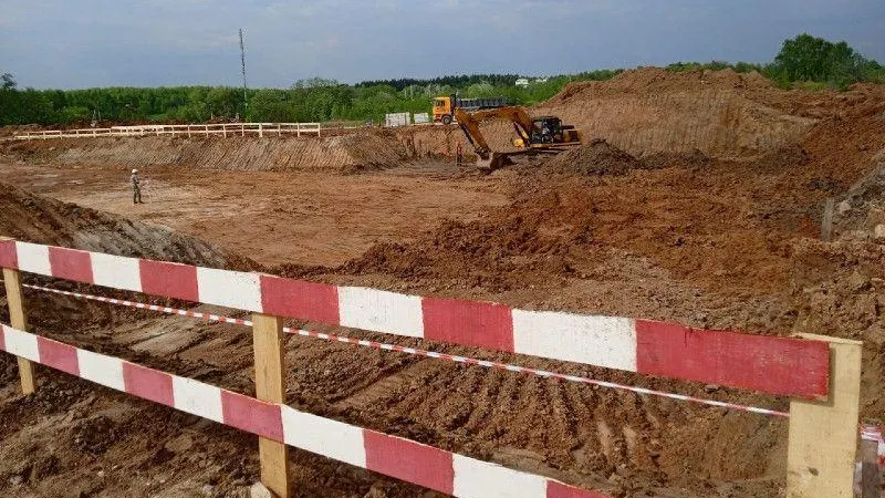 В округе Красногорск приступили к устройству котлована для образовательного комплекса