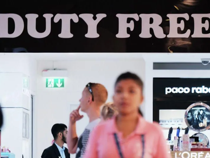 Какие проблемы могут возникнуть при покупке в duty free на стыковочных рейсах — разбор эксперта