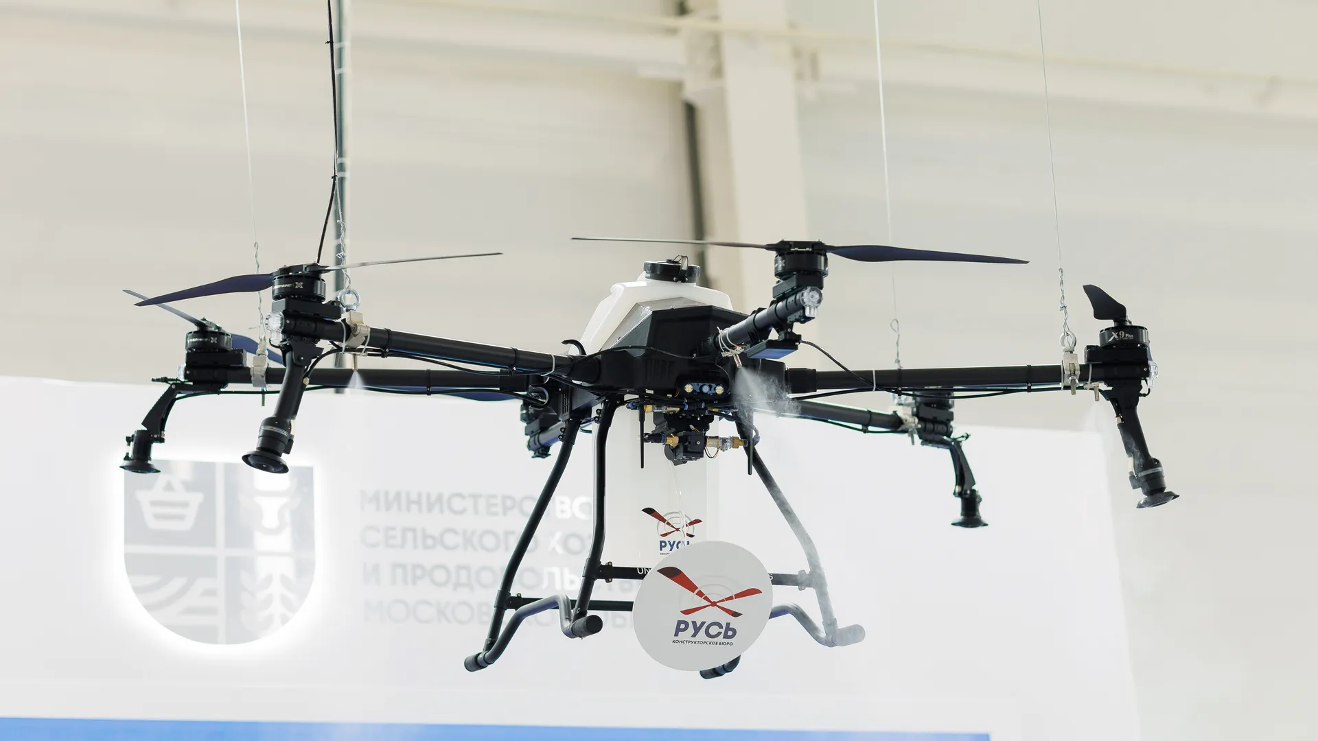 Китайцы отдыхают: как один африканец в гараже построил лучший дрон в мире