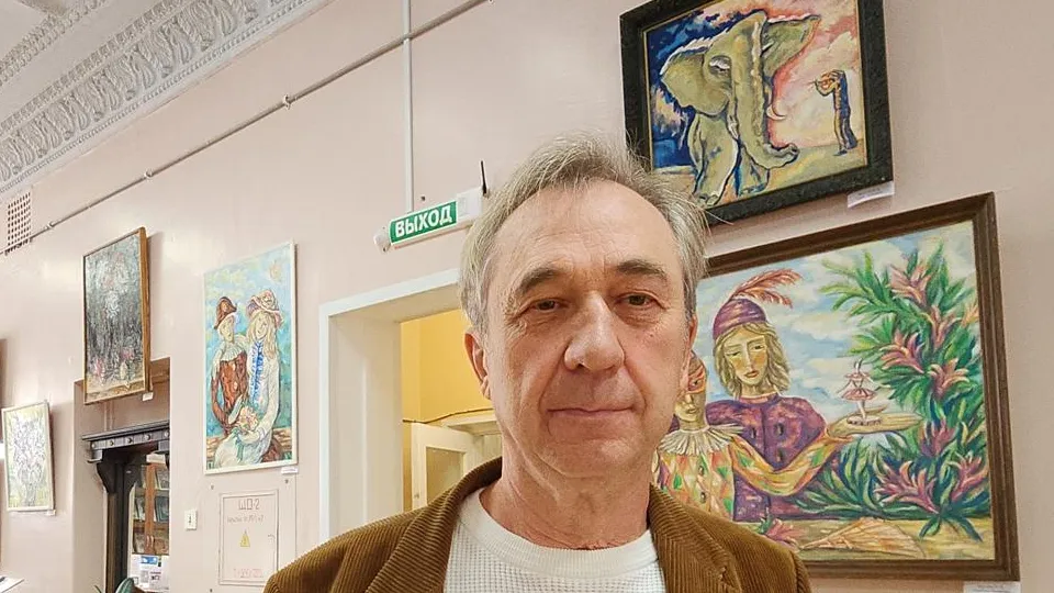 Фото: REGIONS/Нина Басистая. На фото: художник Константин Фролов
