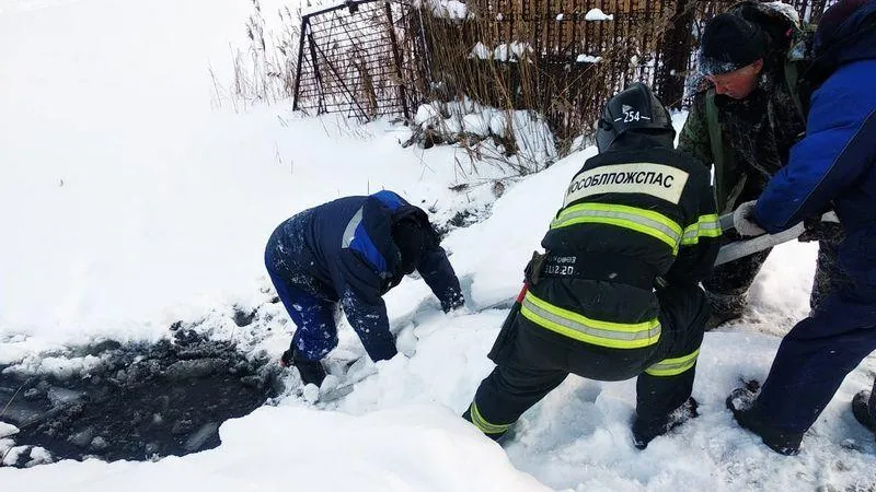 Провалившегося под лед рыбака спасли в Электрогорске