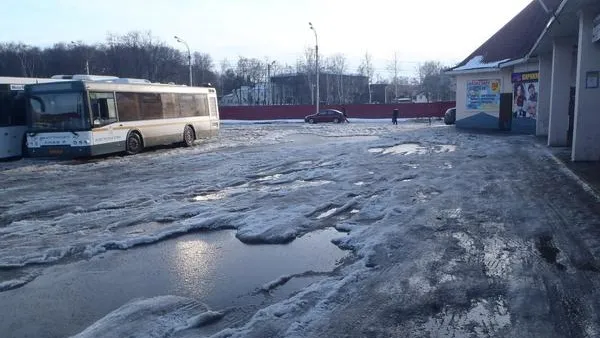 РЖД ответит за снег и наледь у автовокзала в Дмитрове