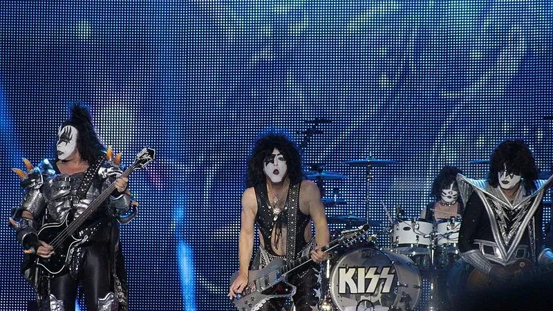 Рок-группа Kiss выступит в столице весной