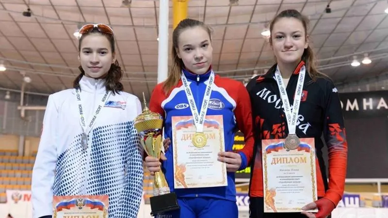 Юные спортсмены разыграли в Коломне награды Всероссийских соревнований «Серебряные коньки»