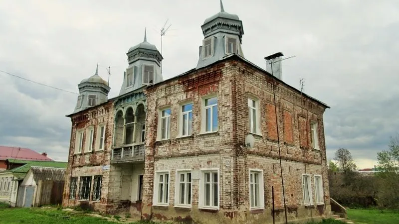 Дом с тремя куполами в Павловском Посаде