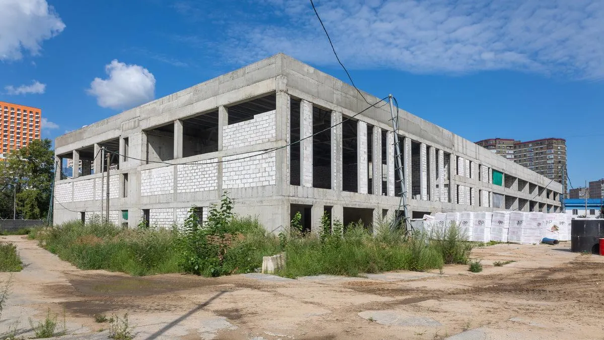 Новую школу продолжают активно возводить в подмосковном ЖК «Жулебино парк»