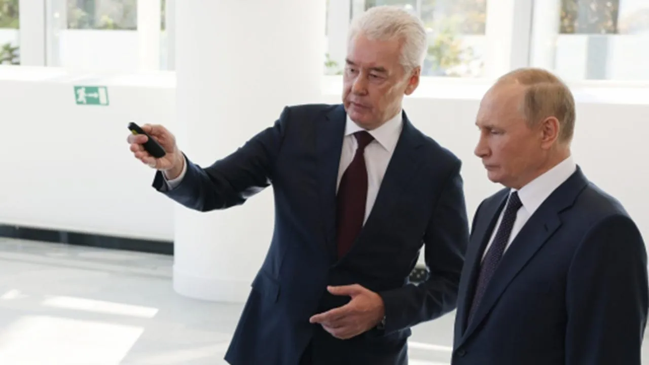 Песков заявил, что Путин собирается поздравить главу Москвы с Днем Рождения