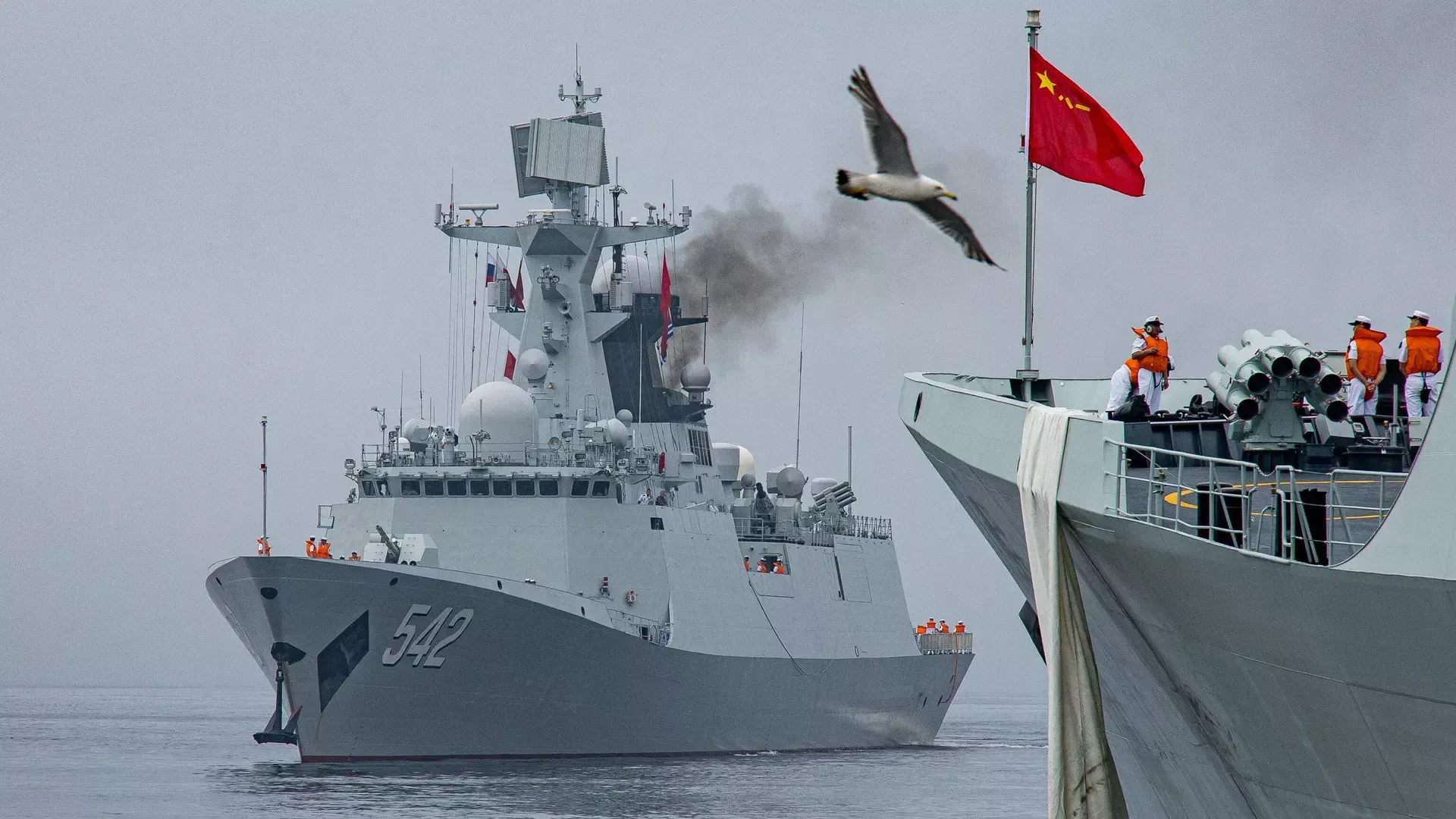 ВС РФ в Черном море открыли огонь по шедшему на Украину иностранному сухогрузу