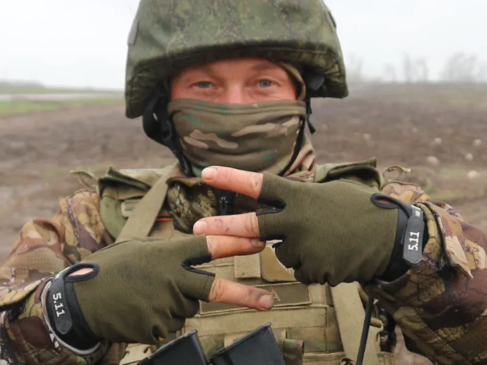 «Кора ивы, стебли малины, дикий шиповник»: боец СВО поделился секретами народных средств от болезней