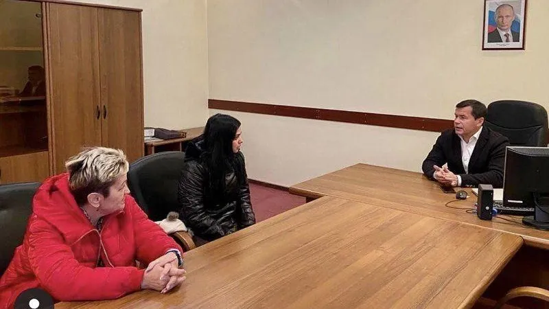 Заместитель председателя Мособлдумы поможет девушке из табора получить паспорт