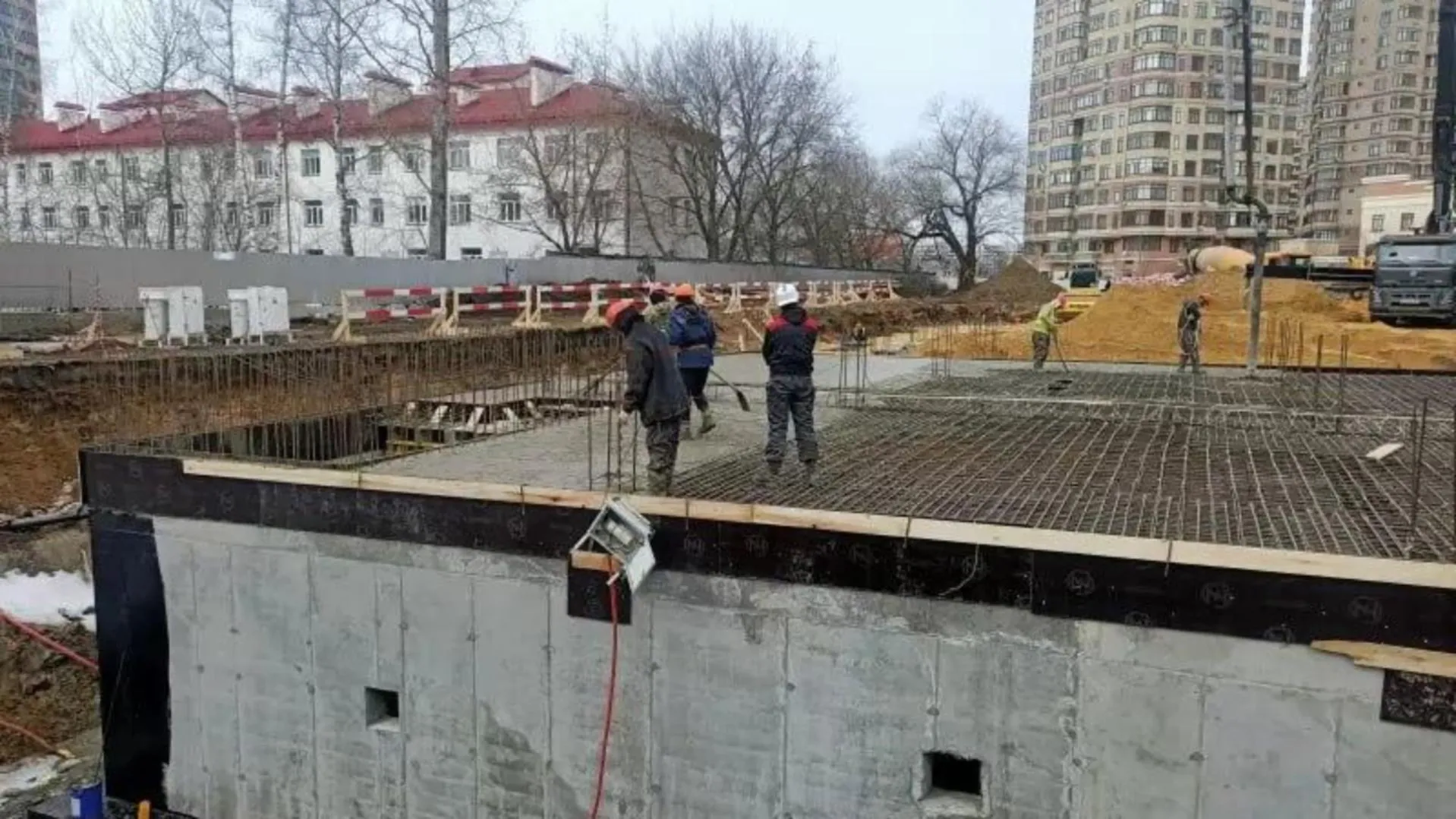 Работы по устройству фундамента нового ФОКа ведутся в Раменском городском округе