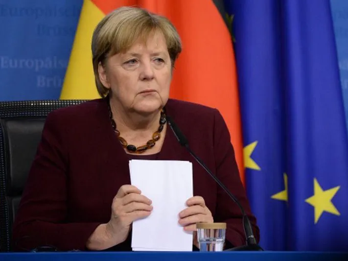 Политолог заявил, что Меркель умышленно проговорилась об истинной цели Минских соглашений для Запада