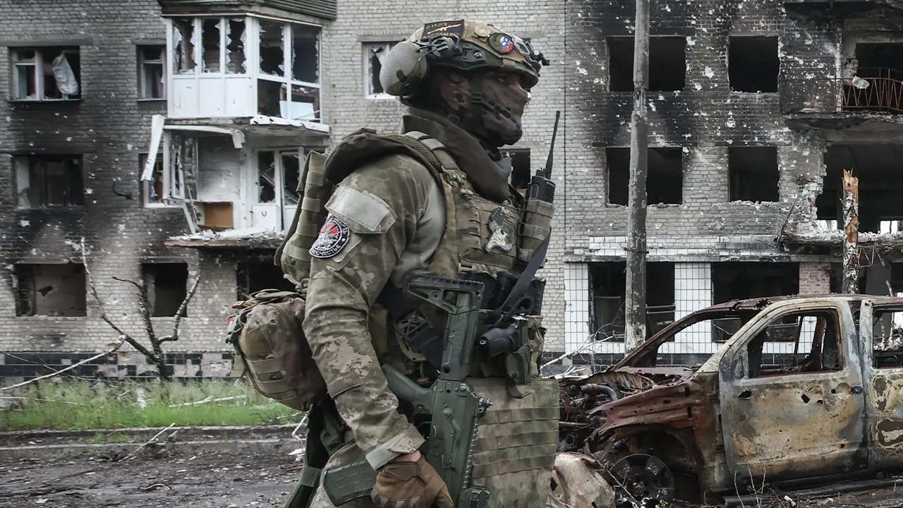 «Осужденный не может получить государственную награду»: боец ЧВК «Вагнер» объяснил, почему им не вручают медали